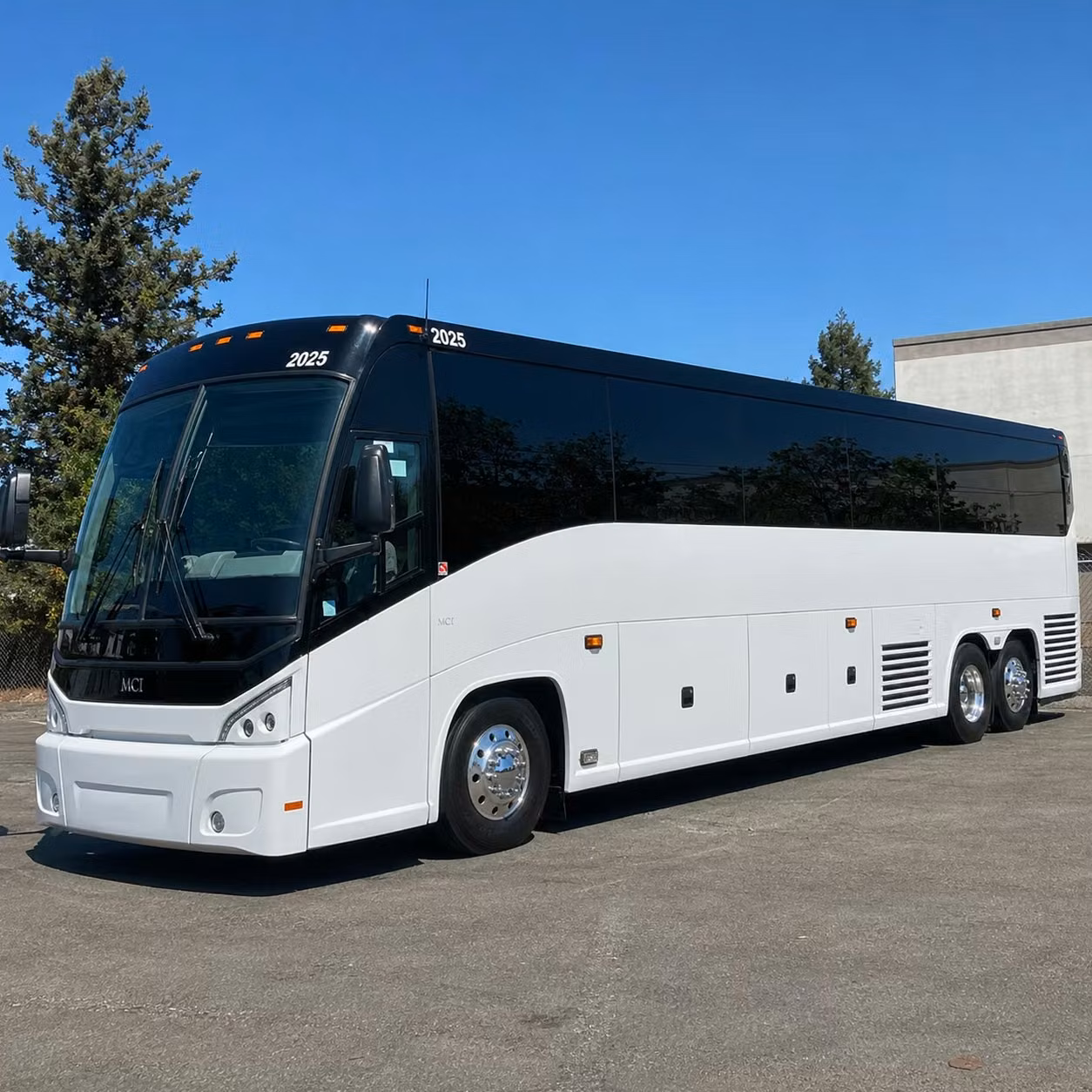 concert bus rentals to the pacific amphitheatre in costa mesa